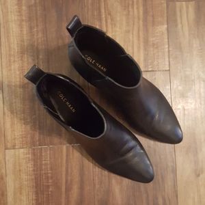 Black Cole Haan pointy boot
